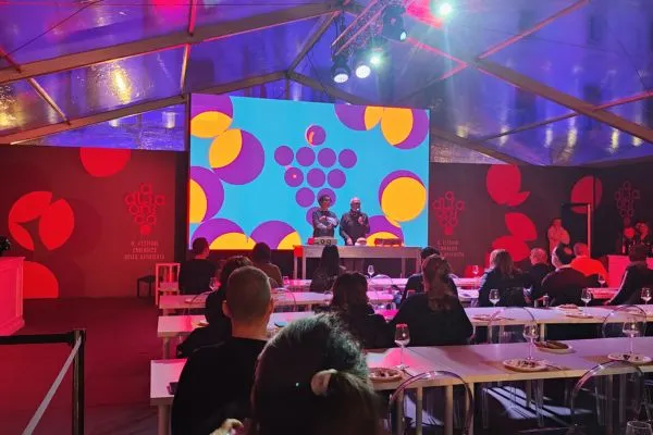 Corporate Event Setups 10 Product presentations and launches